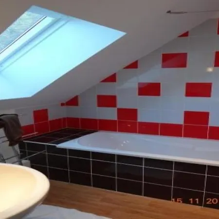 Prázdninový dům House La Petite Poulardiere 1 *